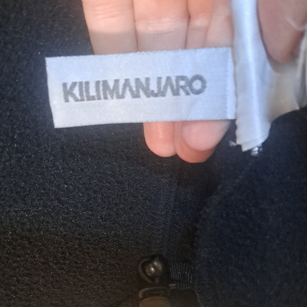 The ultimate vest with "Altitude" - a must have Kilimanjaro Black Fleece - Picture 5 of 8